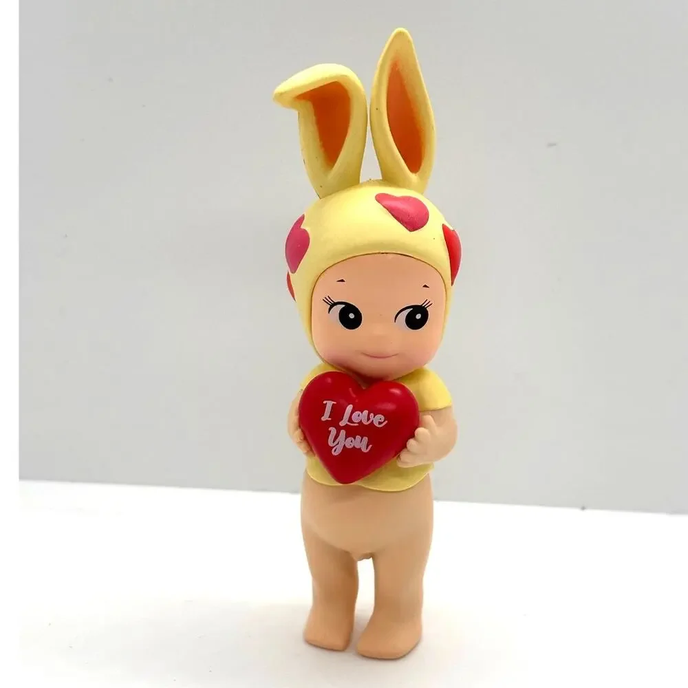 New Unbranded Kewpie/Angel Collectible Mini Figure, Rabbit w/Heart, Open Box